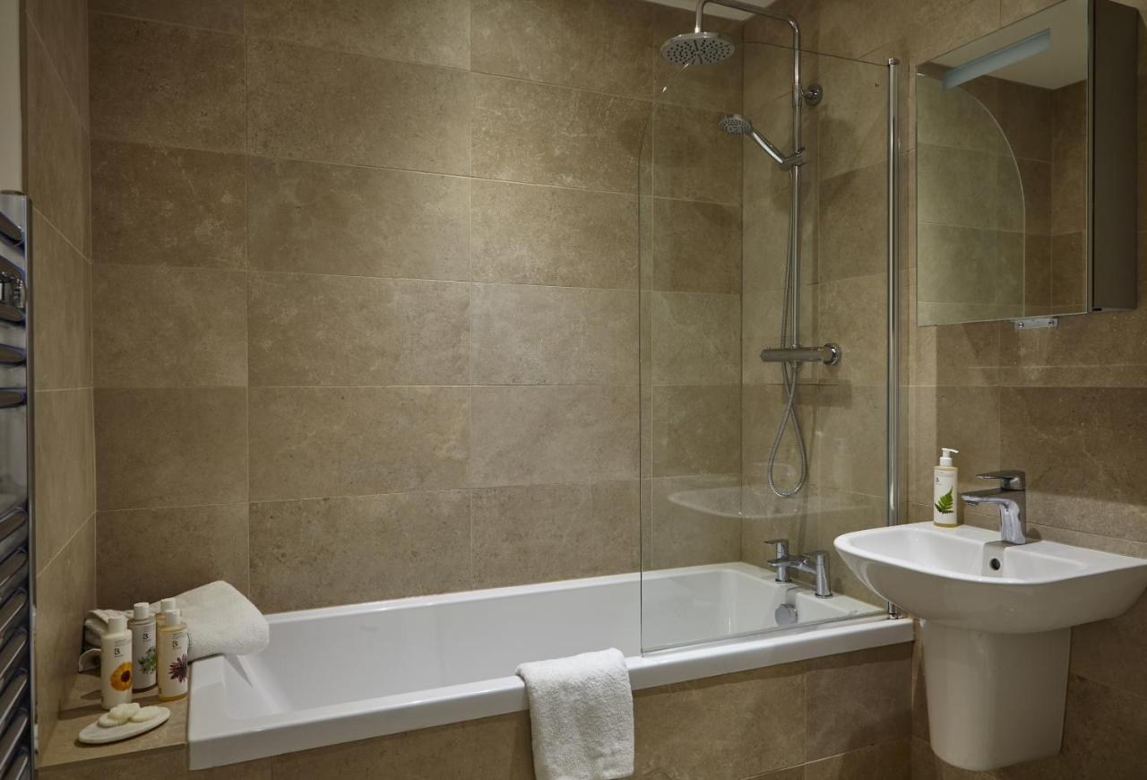 The Loft House - Beautiful House In Best Location Bath Bagian luar foto